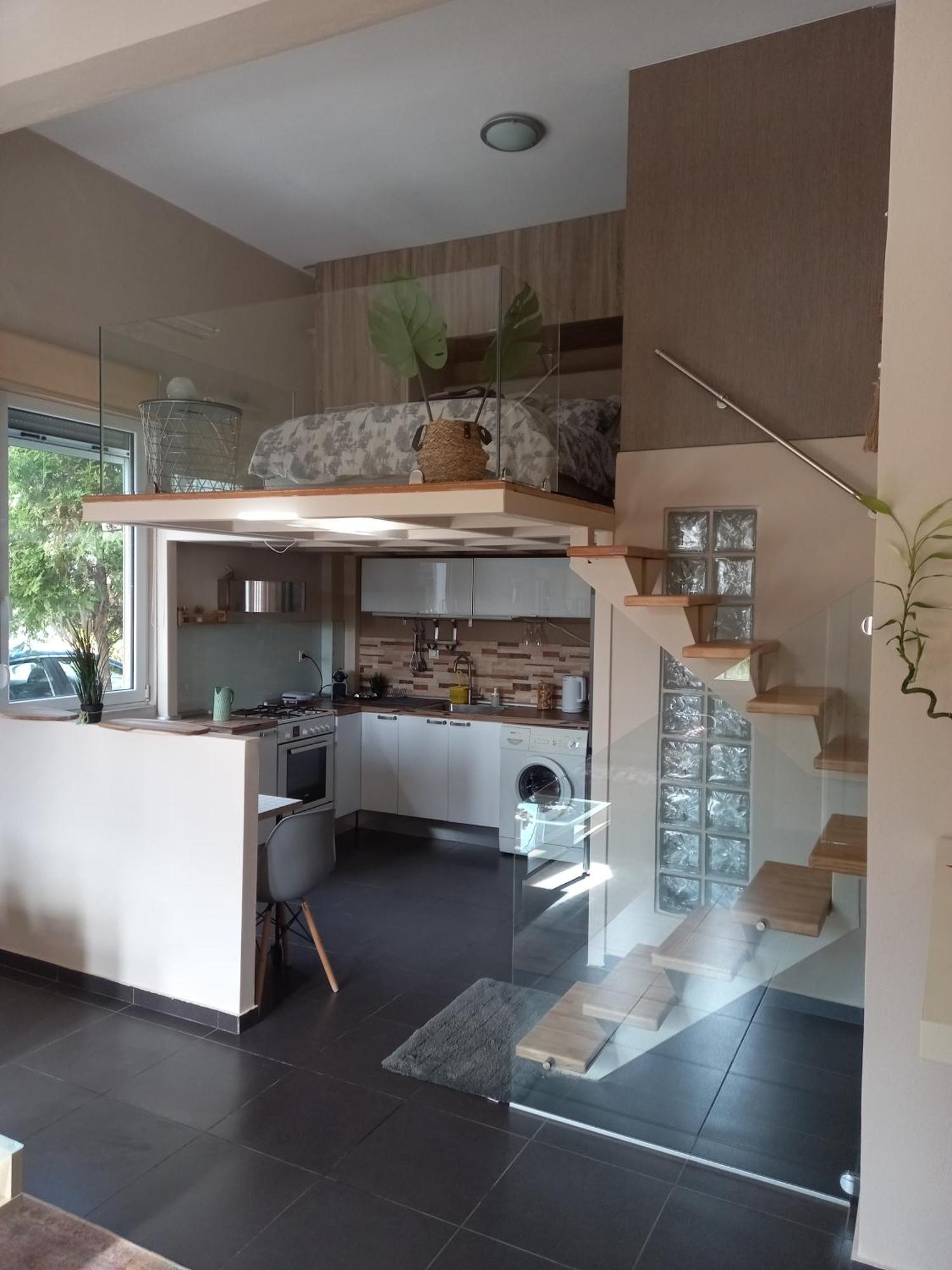 Urban Loft Living *